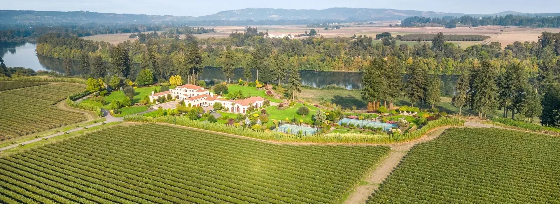 Aerial view of Del Mar Villa, the surrounding gardens, and Willamette Valley
