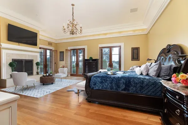 King suite with patio